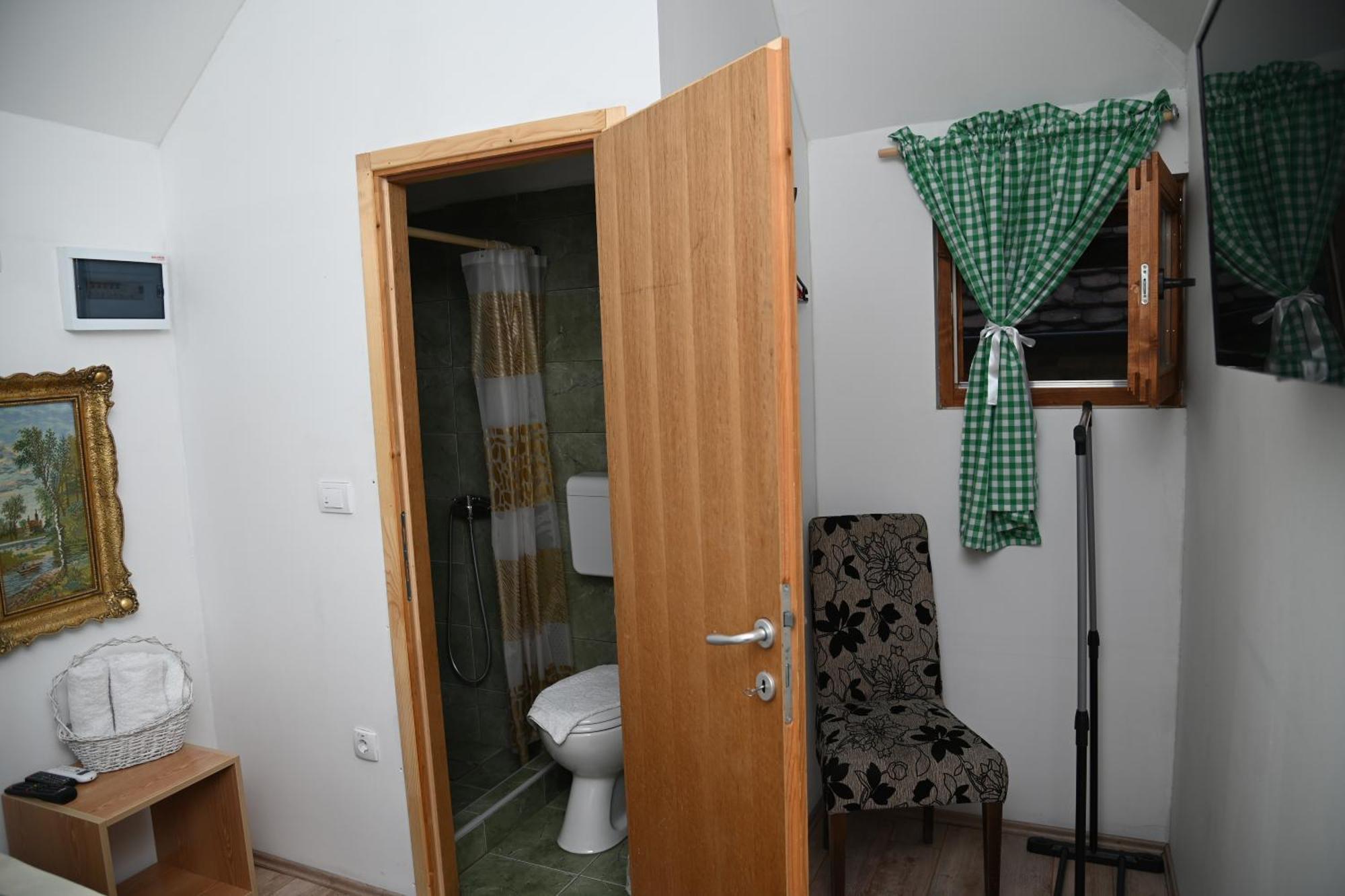 Konak Dobri Potok Krupanj Kültér fotó